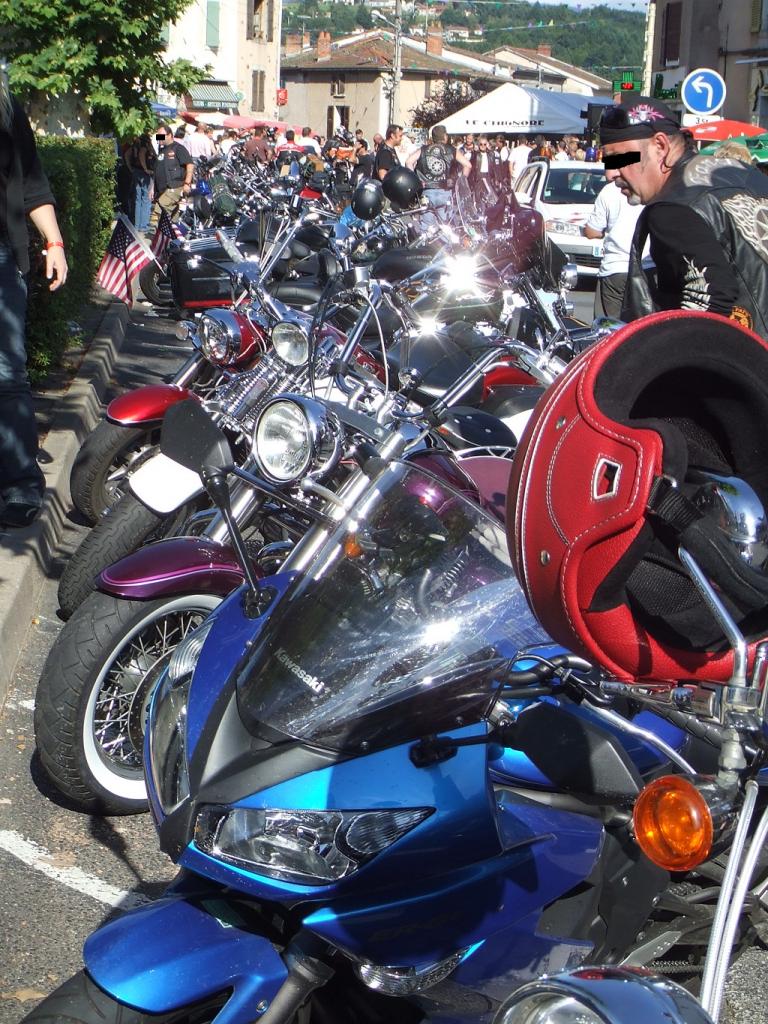 Courpière rassemblement Harley Freewheels